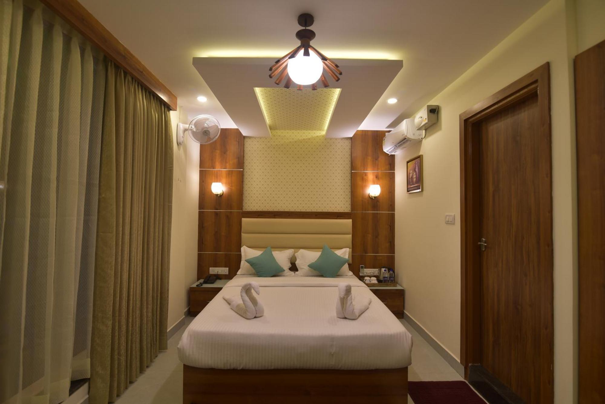 Address 24 Inn Bangalore Buitenkant foto